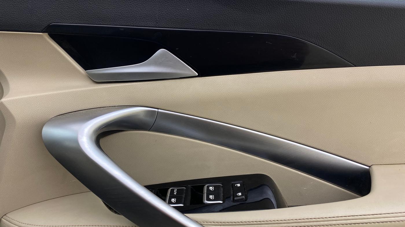 2021 MG HECTOR SHARP 2.0 DIESEL, Diesel, Manual, 31,836 km, Driver Side Door Panels Control