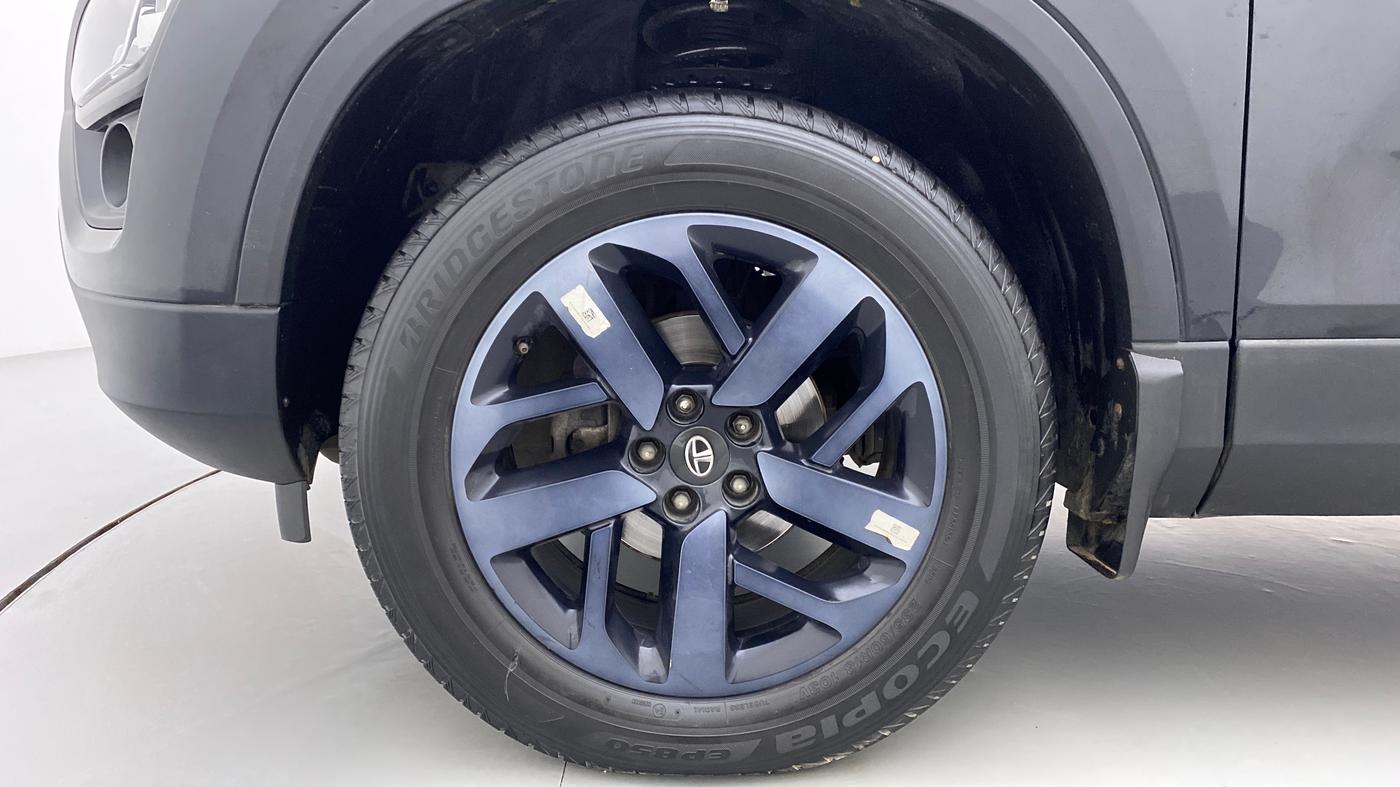 2022 Tata Harrier XZA+ DARK EDITION, Diesel, Automatic, 35,957 km, Left Front Wheel