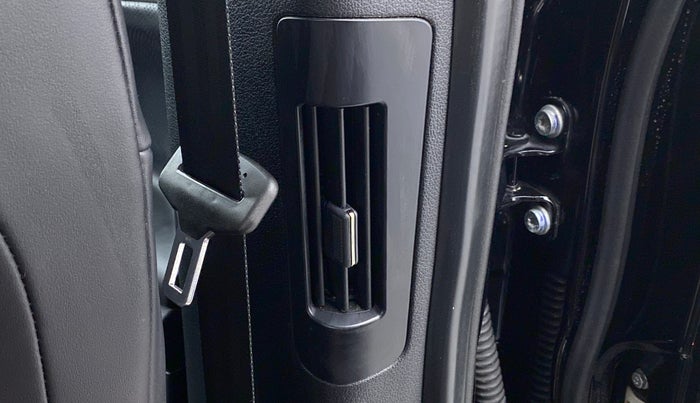 2022 Tata Harrier XZA+ DARK EDITION, Diesel, Automatic, 35,957 km, Rear AC Vents