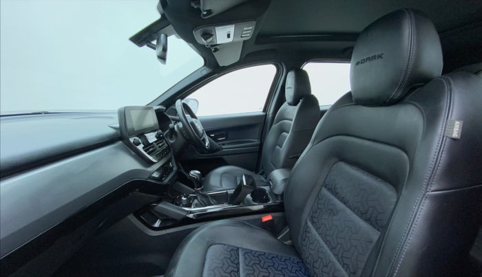 2022 Tata Harrier XZA+ DARK EDITION, Diesel, Automatic, 35,957 km, Right Side Front Door Cabin