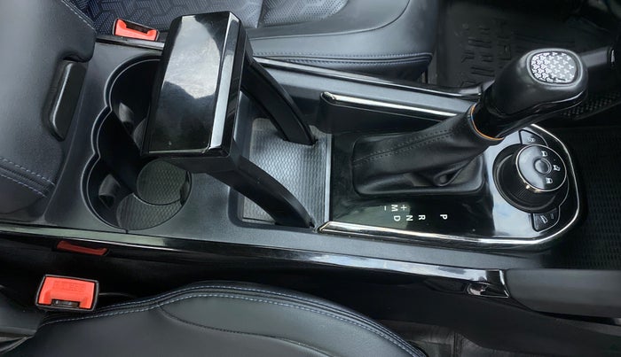 2022 Tata Harrier XZA+ DARK EDITION, Diesel, Automatic, 35,957 km, Gear Lever