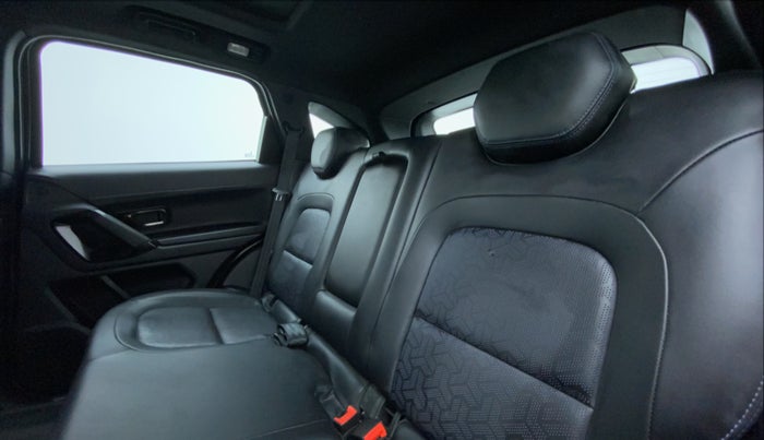 2022 Tata Harrier XZA+ DARK EDITION, Diesel, Automatic, 35,957 km, Right Side Rear Door Cabin