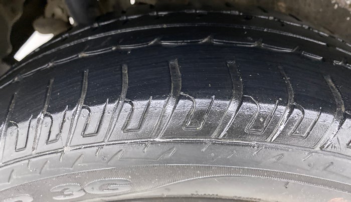 2018 Maruti Wagon R 1.0 VXI, Petrol, Manual, 38,304 km, Right Rear Tyre Tread