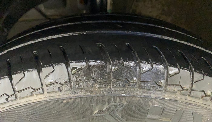 2017 Maruti Dzire VXI, Petrol, Manual, 52,020 km, Left Front Tyre Tread