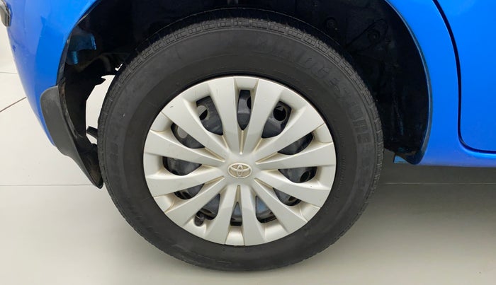 2012 Toyota Etios Liva G, Petrol, Manual, 28,205 km, Right Rear Wheel