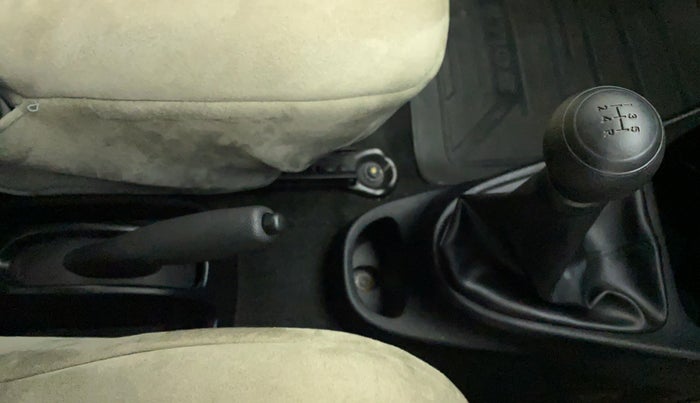 2012 Toyota Etios Liva G, Petrol, Manual, 28,205 km, Gear Lever