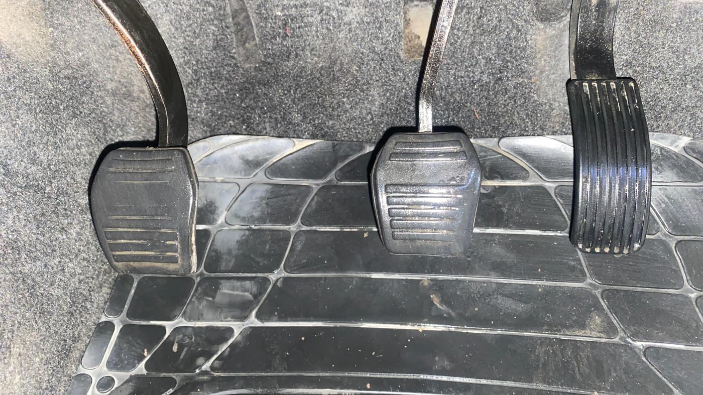 2022 Mahindra BOLERO NEO N 4, Diesel, Manual, 1,02,941 km, Pedals