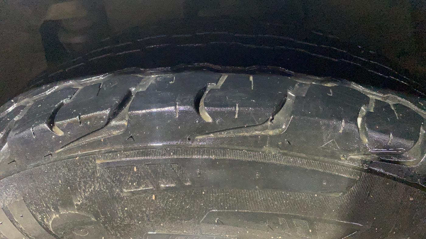 2022 Mahindra BOLERO NEO N 4, Diesel, Manual, 1,02,941 km, Left Front Tyre Tread