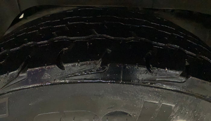 2022 Mahindra BOLERO NEO N 4, Diesel, Manual, 1,02,930 km, Right Rear Tyre Tread