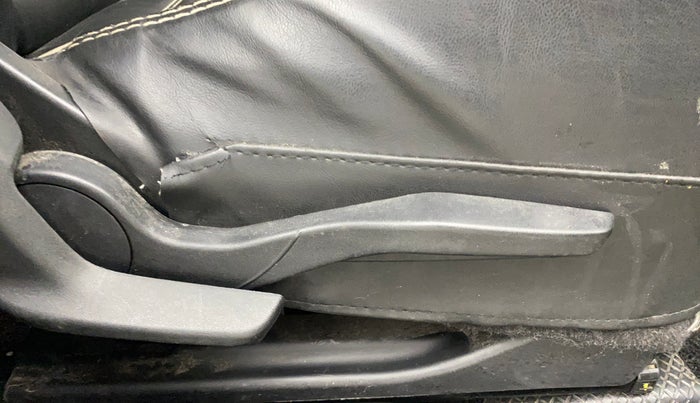 2022 Maruti Swift VXI, Petrol, Manual, 33,958 km, Driver Side Adjustment Panel