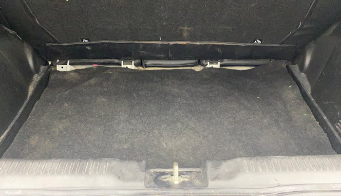 2022 Maruti Swift VXI, Petrol, Manual, 33,958 km, Boot Inside