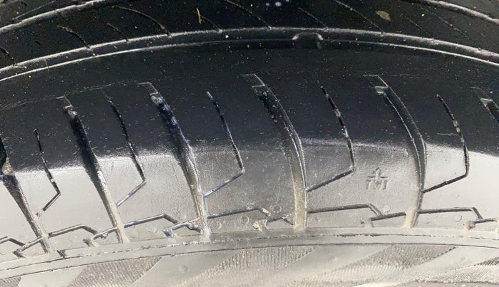 2022 Maruti Swift VXI, Petrol, Manual, 33,958 km, Left Rear Tyre Tread