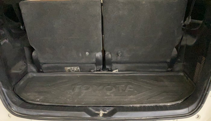 2022 Toyota Innova Crysta 2.7 ZX AT 7 STR, Petrol, Automatic, 55,536 km, Boot Inside