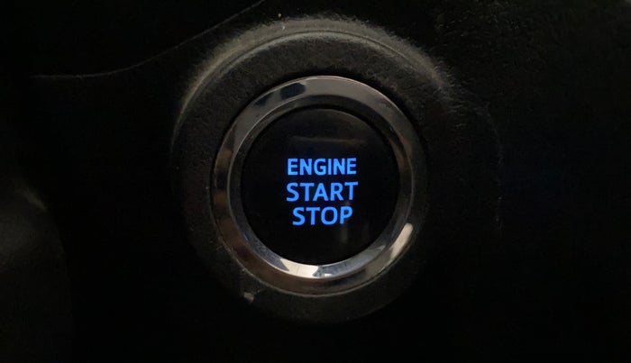 2022 Toyota Innova Crysta 2.7 ZX AT 7 STR, Petrol, Automatic, 55,536 km, Keyless Start/ Stop Button