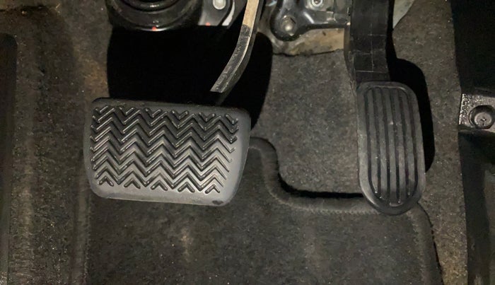 2022 Toyota Innova Crysta 2.7 ZX AT 7 STR, Petrol, Automatic, 55,536 km, Pedals