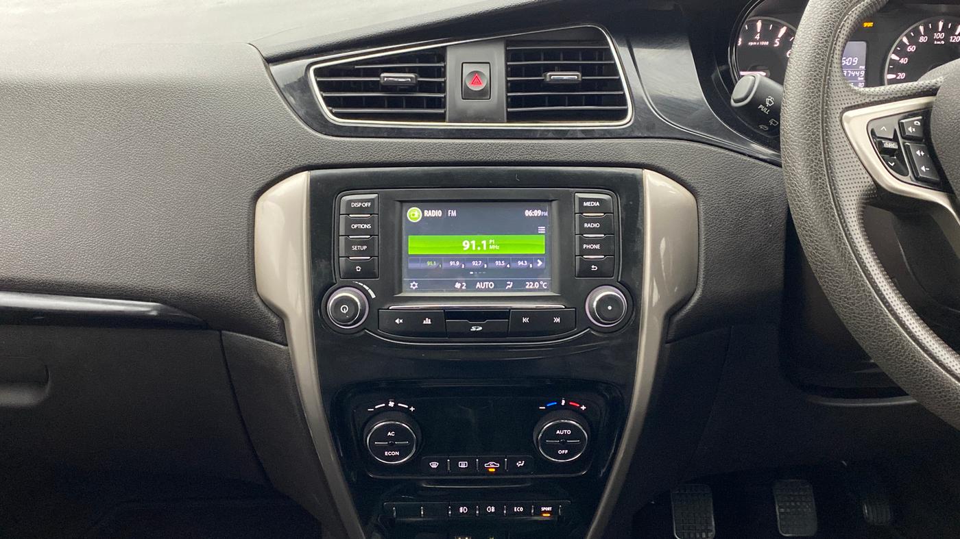 2015 Tata Bolt XT REVOTRON, Petrol, Manual, 37,485 km, Air Conditioner