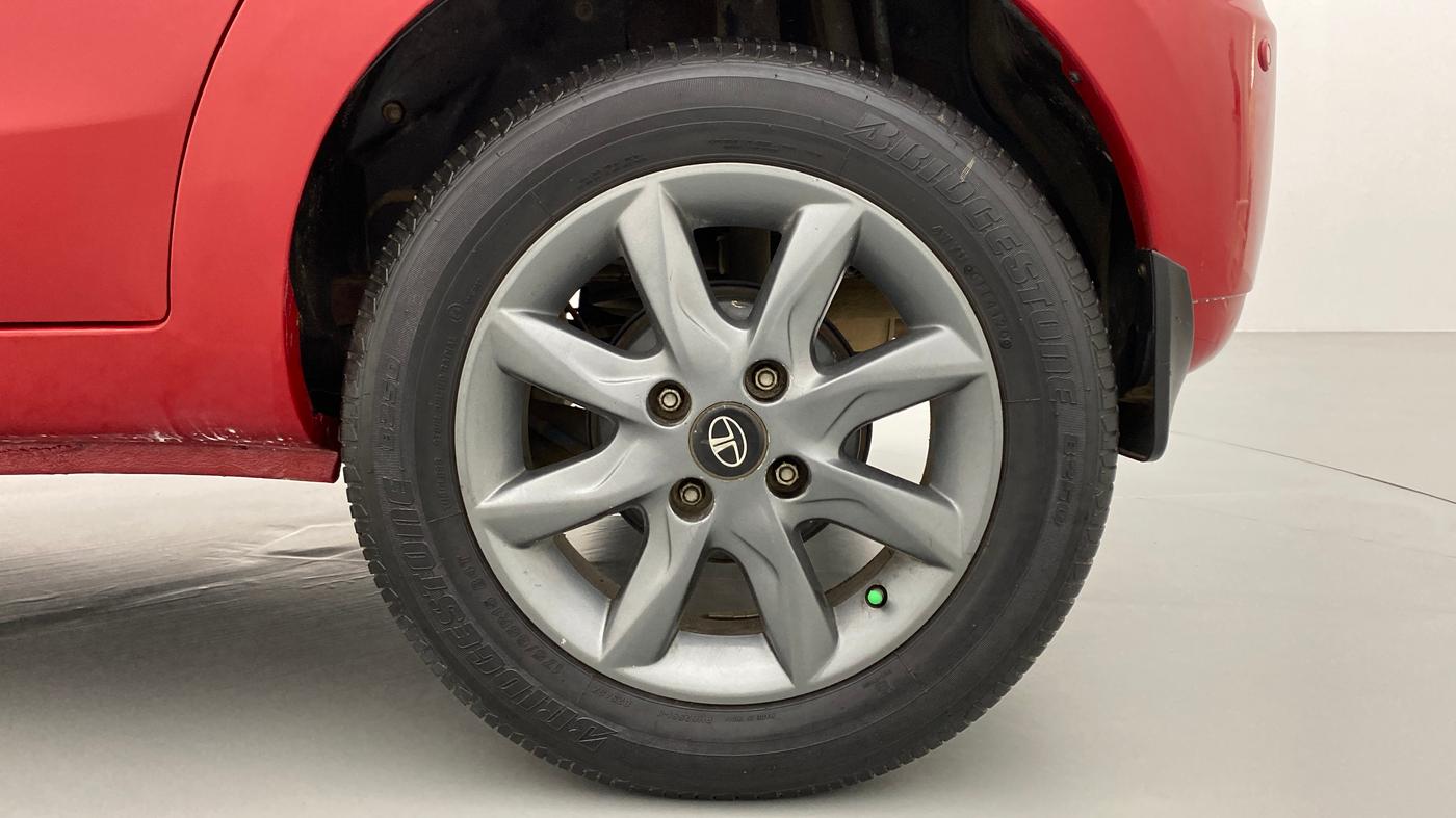 2015 Tata Bolt XT REVOTRON, Petrol, Manual, 37,485 km, Left Rear Wheel