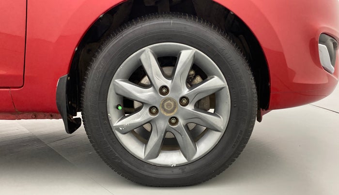 2015 Tata Bolt XT REVOTRON, Petrol, Manual, 37,485 km, Right Front Wheel