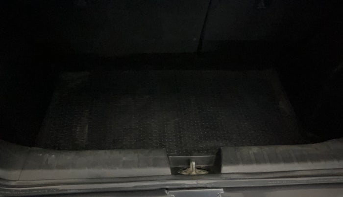 2018 Maruti Baleno DELTA PETROL 1.2, Petrol, Manual, 50,233 km, Boot Inside