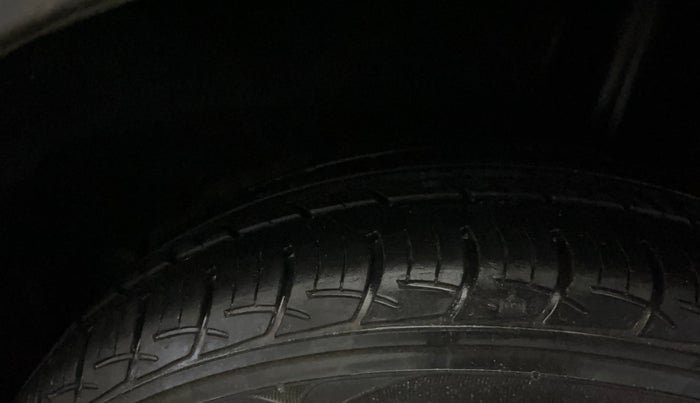 2018 Maruti Baleno DELTA PETROL 1.2, Petrol, Manual, 50,233 km, Left Rear Tyre Tread