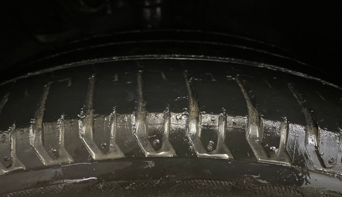 2018 Hyundai Verna 1.6 VTVT SX, Petrol, Manual, 51,170 km, Left Front Tyre Tread