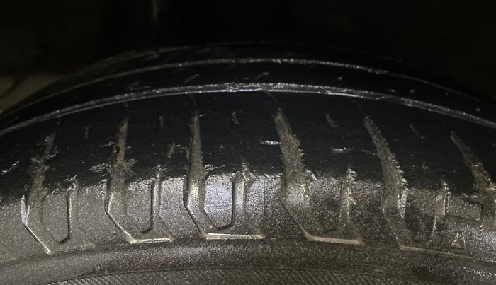 2018 Hyundai Verna 1.6 VTVT SX, Petrol, Manual, 51,170 km, Right Rear Tyre Tread