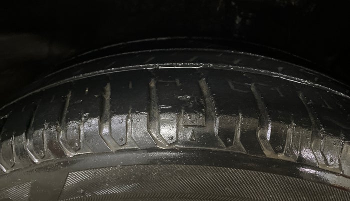 2018 Hyundai Verna 1.6 VTVT SX, Petrol, Manual, 51,170 km, Right Front Tyre Tread
