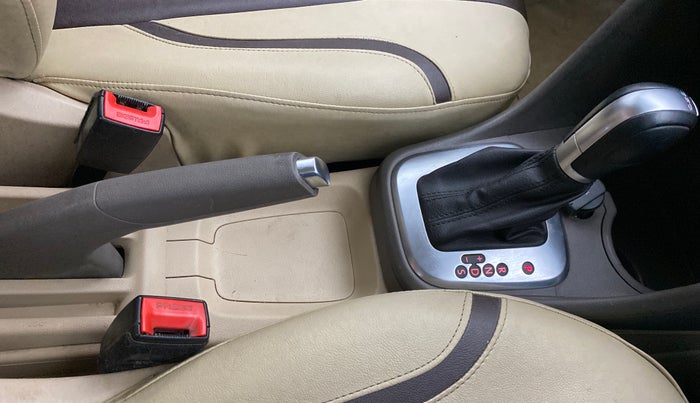 2018 Volkswagen Vento 1.2 TSI HIGHLINE PLUS AT, Petrol, Automatic, 84,790 km, Gear Lever