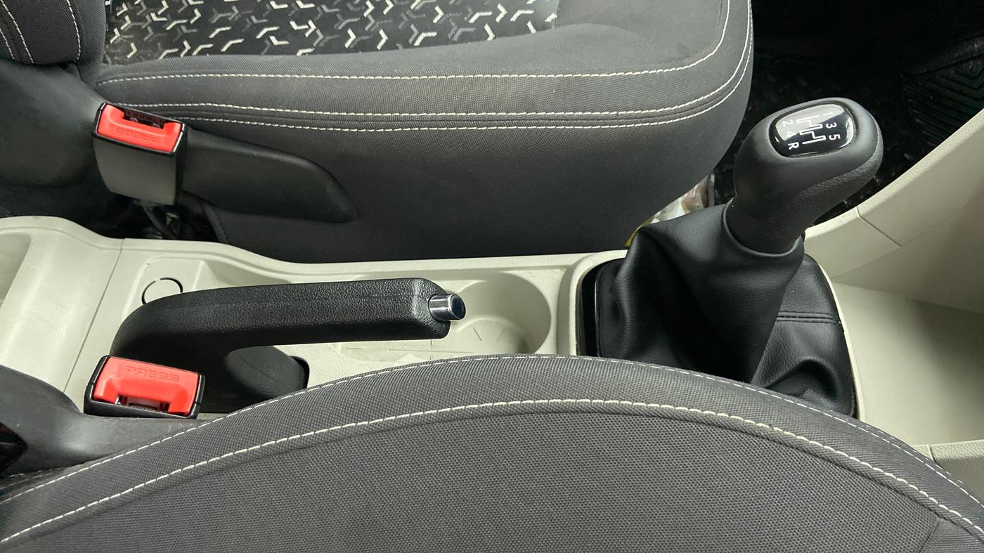 2022 Tata Tiago XZ+ CNG 1.2 RTN, CNG, Manual, 13,579 km, Gear Lever