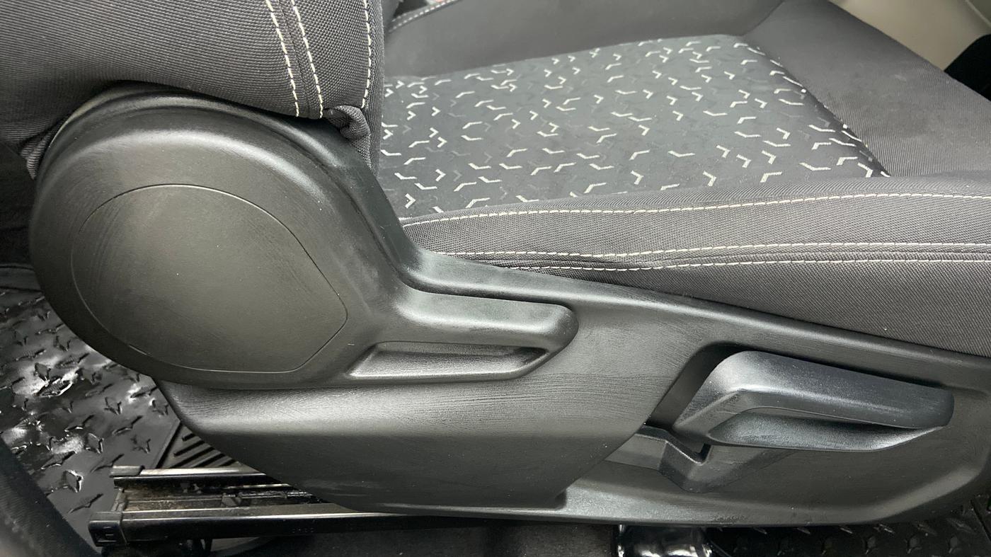 2022 Tata Tiago XZ+ CNG 1.2 RTN, CNG, Manual, 13,579 km, Driver Side Adjustment Panel