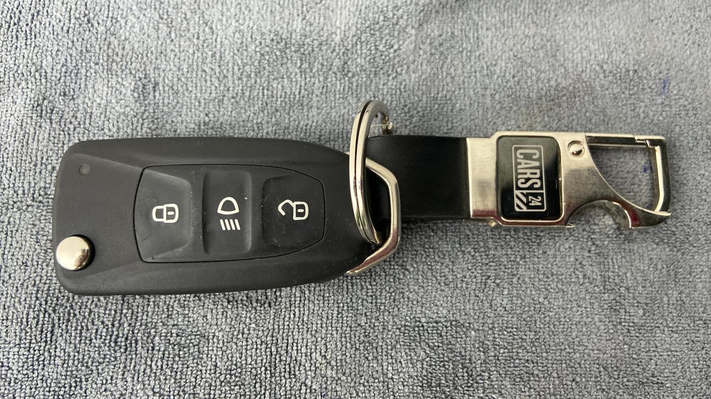 2022 Tata Tiago XZ+ CNG 1.2 RTN, CNG, Manual, 13,579 km, Key Close Up