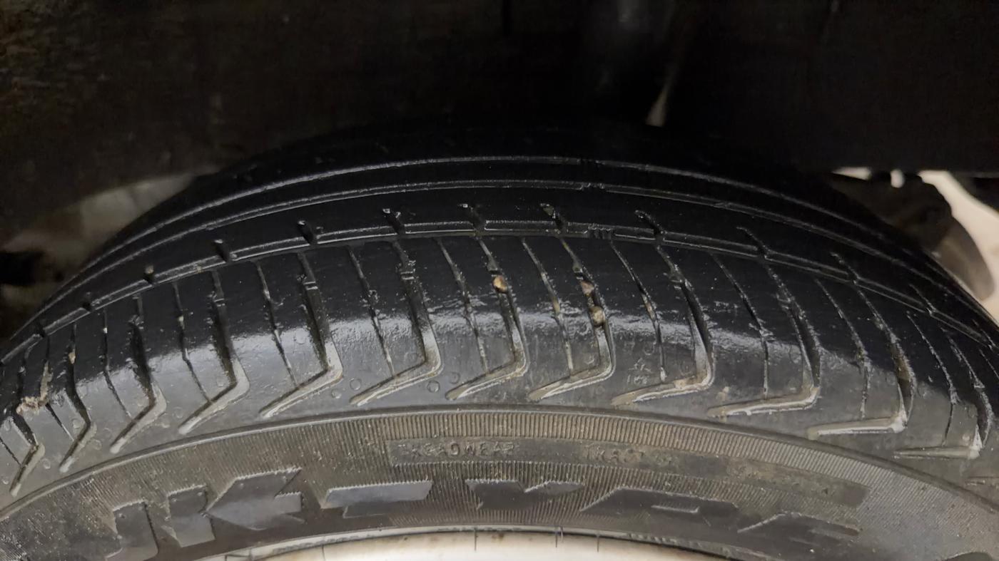 2017 Renault Kwid RXT 0.8, Petrol, Manual, 48,296 km, Left Rear Tyre Tread