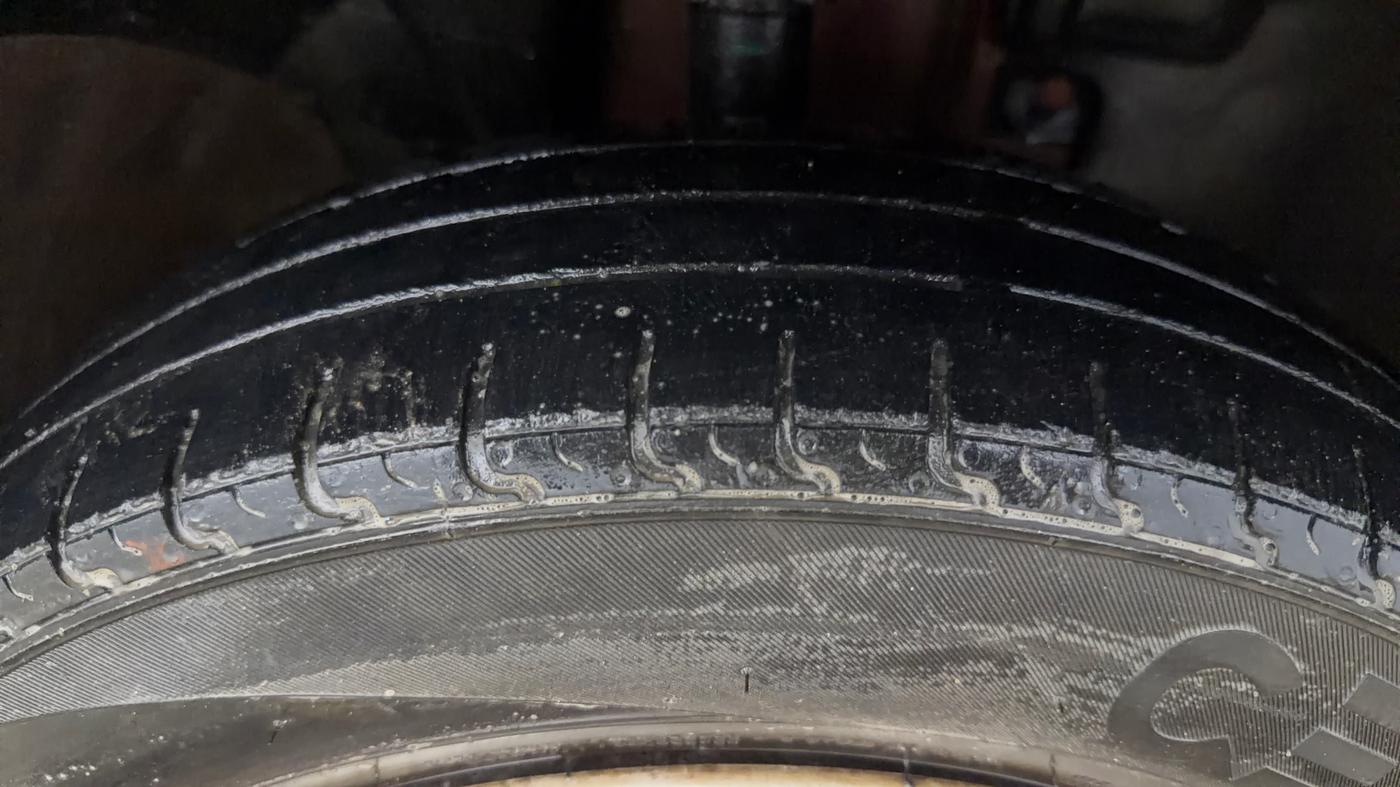 2017 Renault Kwid RXT 0.8, Petrol, Manual, 48,296 km, Right Front Tyre Tread