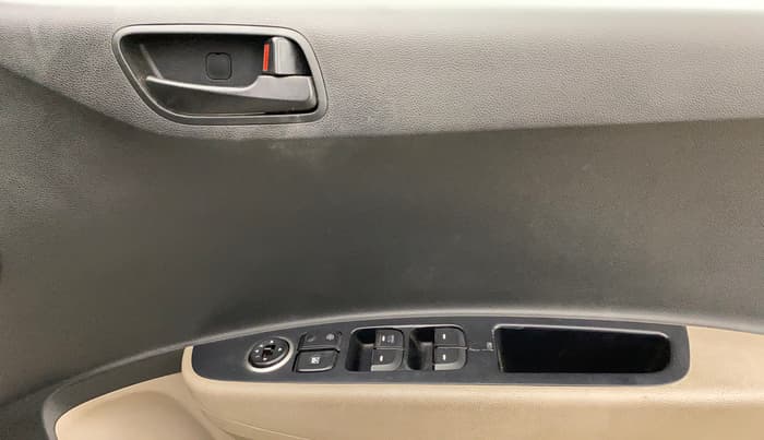 2018 Hyundai Grand i10 MAGNA 1.2 KAPPA VTVT, Petrol, Manual, 49,520 km, Driver Side Door Panels Control