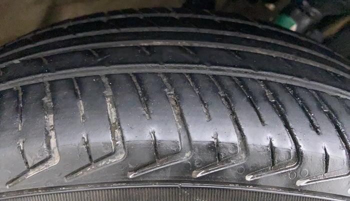 2020 Maruti New Wagon-R 1.0 Lxi (o) cng, CNG, Manual, 16,614 km, Right Rear Tyre Tread