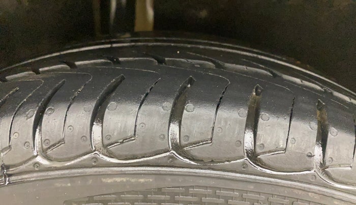 2016 Ford Ecosport TITANIUM 1.5L DIESEL, Diesel, Manual, 95,314 km, Right Rear Tyre Tread