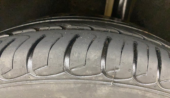 2016 Ford Ecosport TITANIUM 1.5L DIESEL, Diesel, Manual, 95,314 km, Left Rear Tyre Tread