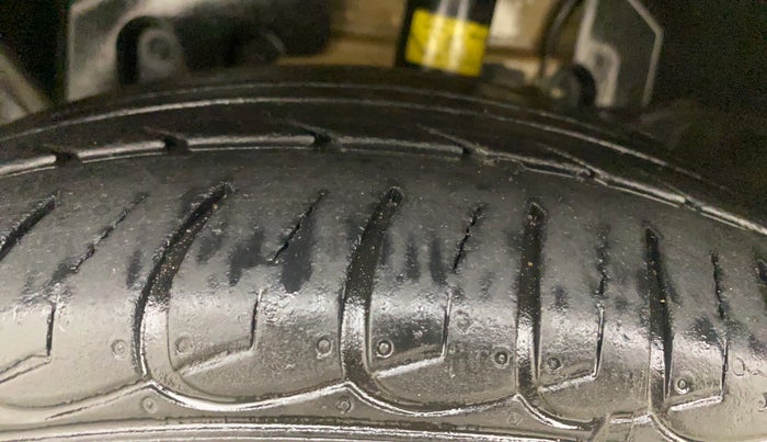 2016 Ford Ecosport TITANIUM 1.5L DIESEL, Diesel, Manual, 95,314 km, Left Front Tyre Tread