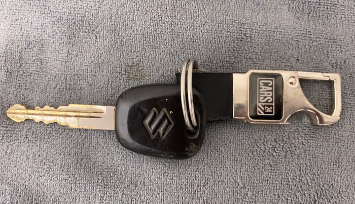 2014 Maruti Swift LXI, Petrol, Manual, 18,768 km, Key Close Up