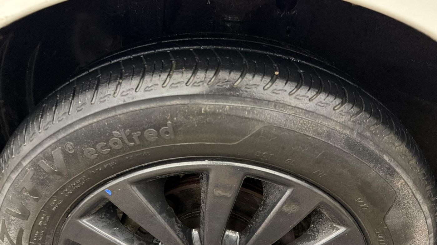 2022 Maruti New Wagon-R VXI 1.0 AMT, Petrol, Automatic, 52,376 km, Left Front Tyre Tread