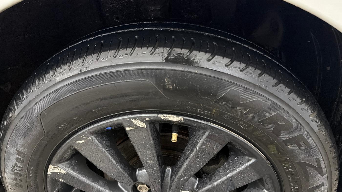 2022 Maruti New Wagon-R VXI 1.0 AMT, Petrol, Automatic, 52,376 km, Right Front Tyre Tread