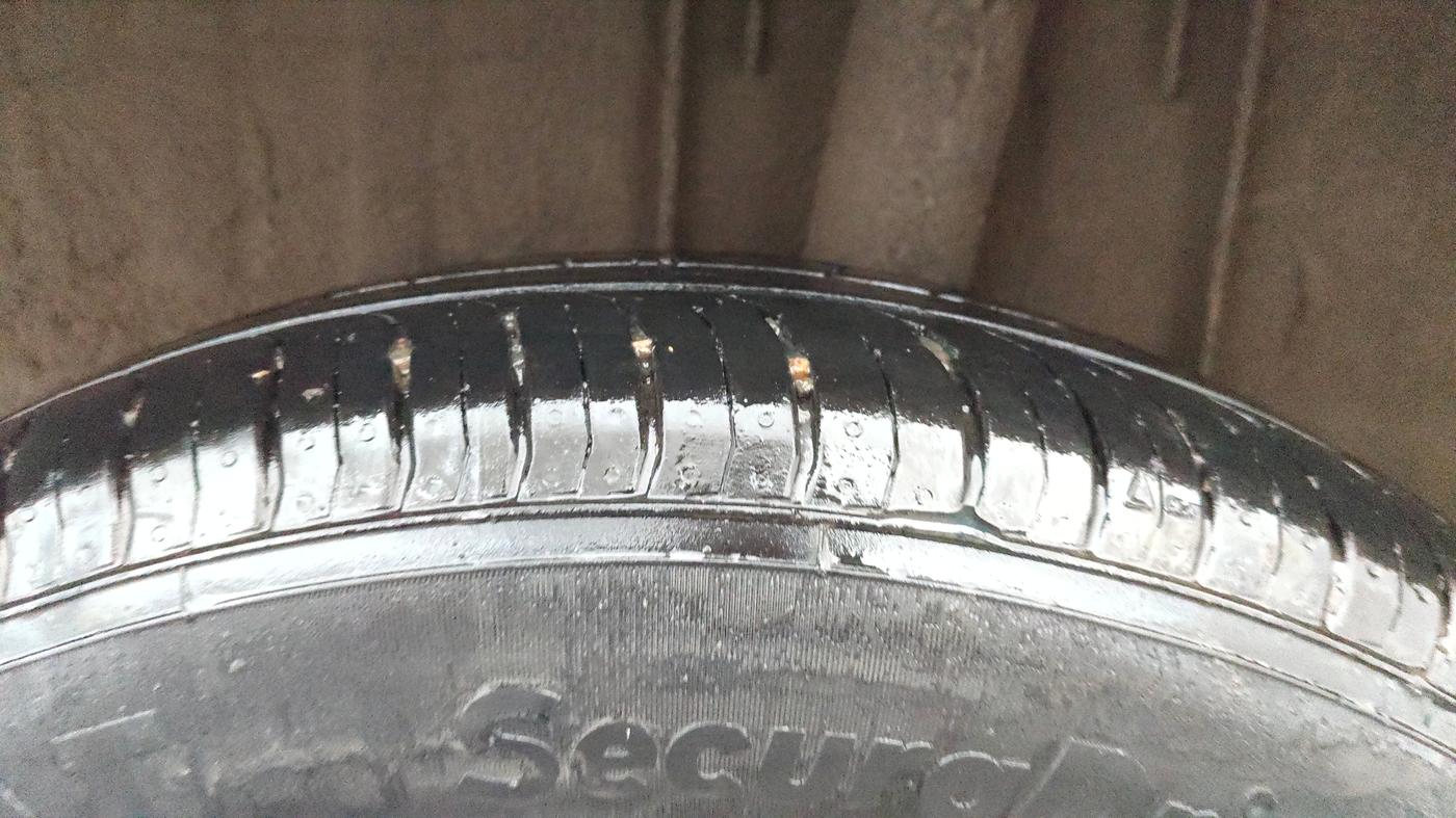 2025 Renault TRIBER RXT, Petrol, Manual, 11,101 km, Left Rear Tyre Tread