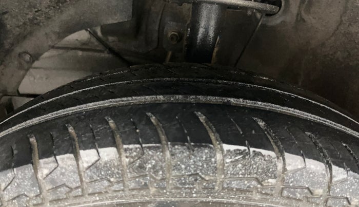 2021 Maruti Dzire VXI, Petrol, Manual, 30,819 km, Left Front Tyre Tread