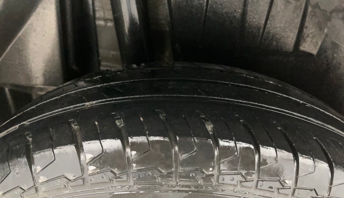 2021 Maruti Dzire VXI, Petrol, Manual, 30,819 km, Right Rear Tyre Tread