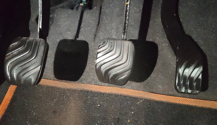 2019 Renault Kwid CLIMBER 1.0 (O), Petrol, Manual, 60,949 km, Pedals