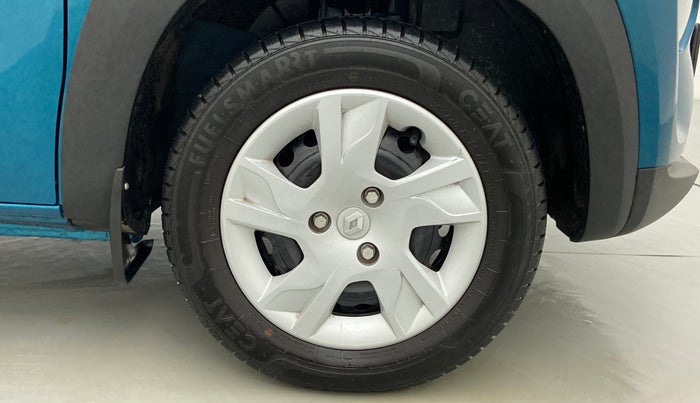 2022 Renault Kwid 1.0 RXT AT, Petrol, Automatic, 3,303 km, Right Front Wheel