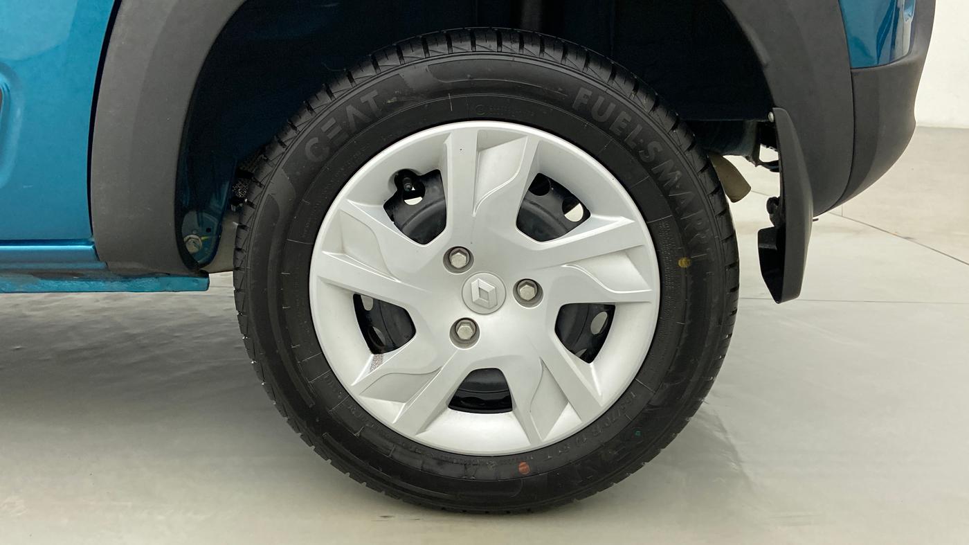 2022 Renault Kwid 1.0 RXT AT, Petrol, Automatic, 3,303 km, Left Rear Wheel