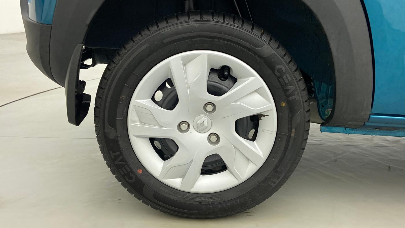 2022 Renault Kwid 1.0 RXT AT, Petrol, Automatic, 3,303 km, Right Rear Wheel