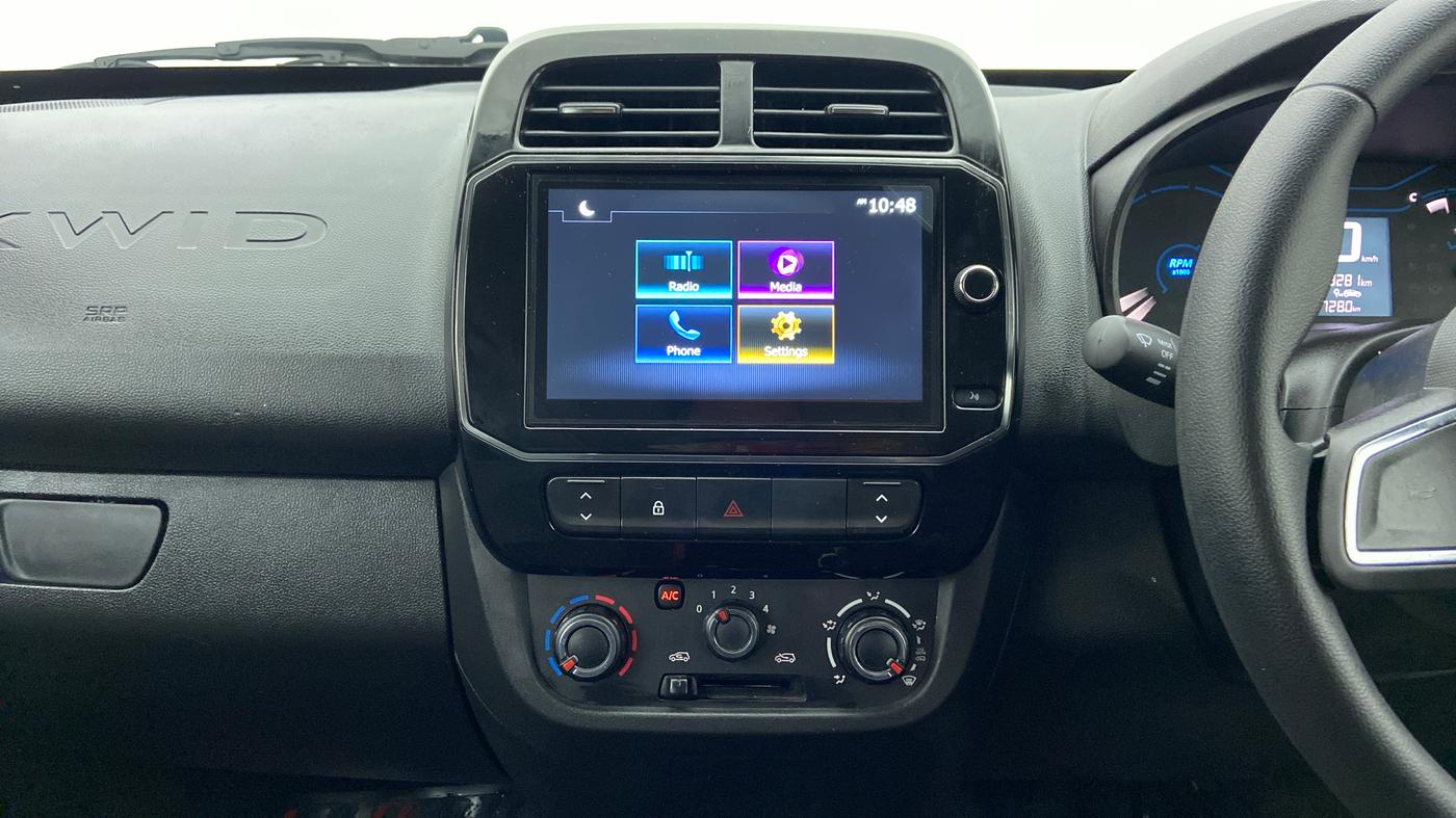 2022 Renault Kwid 1.0 RXT AT, Petrol, Automatic, 3,303 km, Air Conditioner