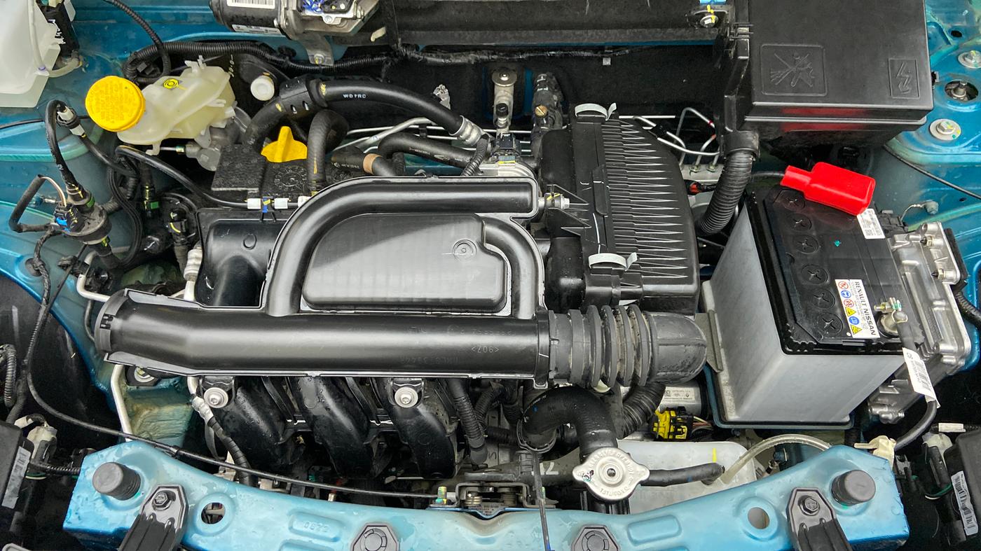 2022 Renault Kwid 1.0 RXT AT, Petrol, Automatic, 3,303 km, Open Bonet